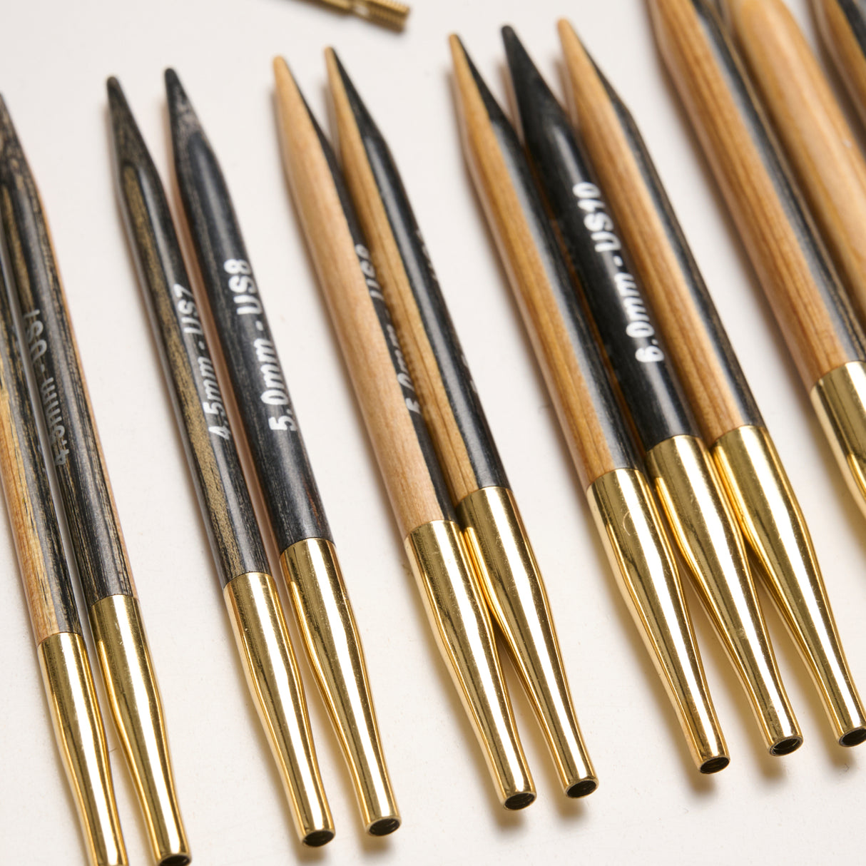 Mayflower Create Black & White Udskiftbar Rundpindesæt