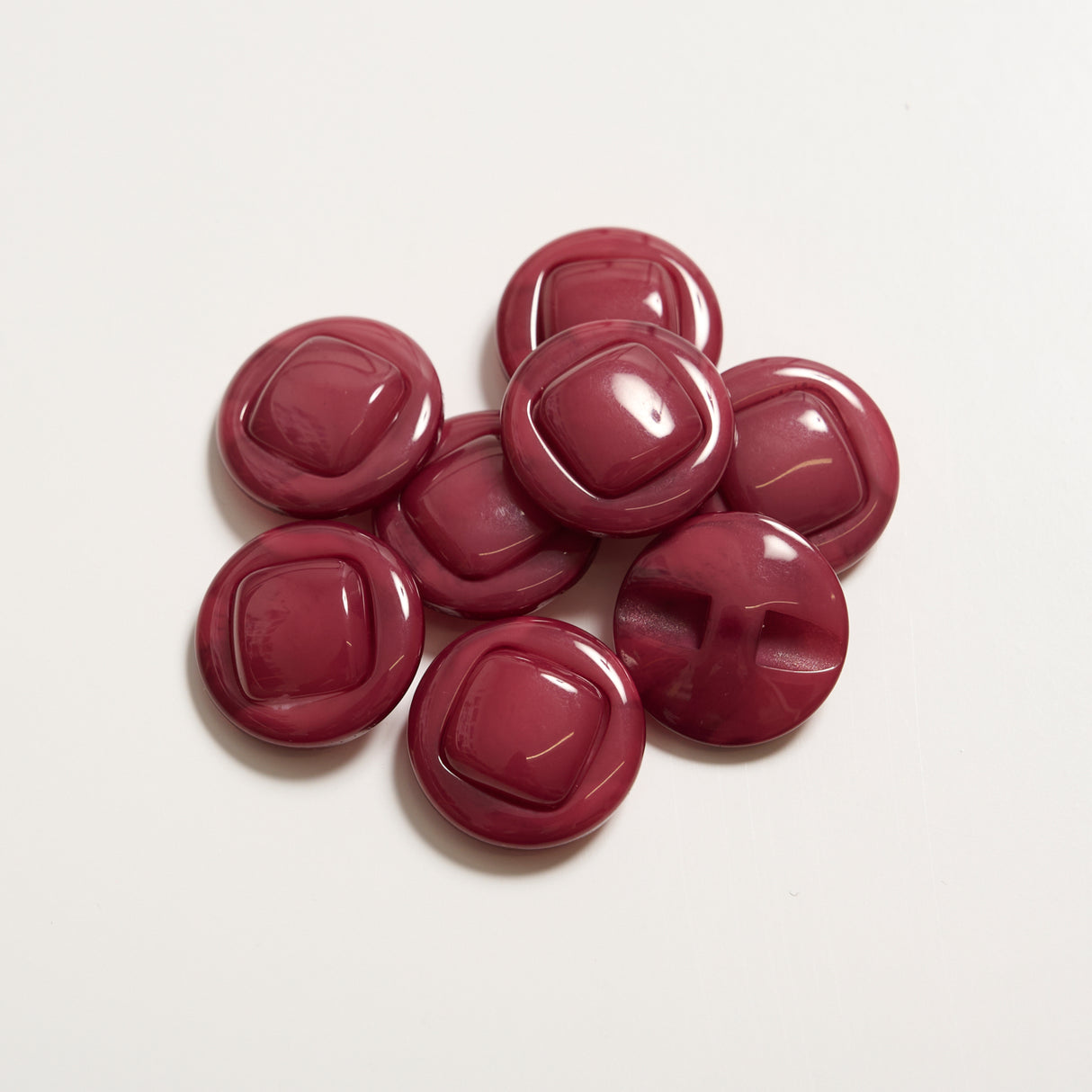 Mayflower Create, guziki z efektem perłowym 8 szt / 18 -28 mm różne kolory